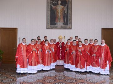 Scola: «Vivete spalancati a 360°<br>nella comunione»