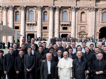 Il Papa ai diaconi: «Donate misericordia ai fratelli»