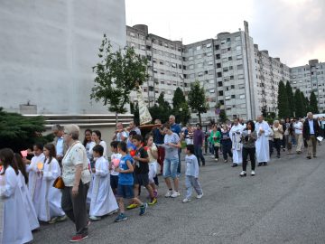 Il Parroco delle “Case Bianche”  al Quadriennio Teologico.