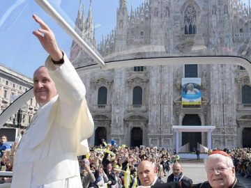 Felici di servire un uomo che serve tutti!
