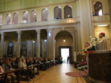 «Vi esorto a rinascere, e ad essere Figli della Luce»