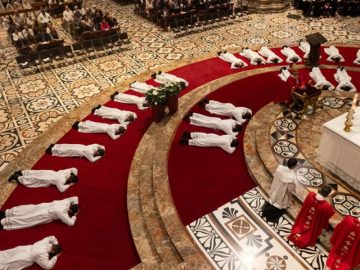 Ordinazione diaconale: 16 nuovi diaconi per la Chiesa di Milano